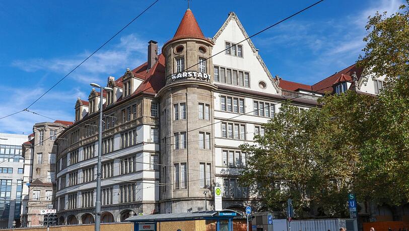 In dieses denkmalgesch&uuml;tzte Geb&auml;ude am Hauptbahnhof sollte Galeria nach der Sanierung wieder einziehen. Das Vorhaben platzte mit der Pleitewelle von Benkos Signa.