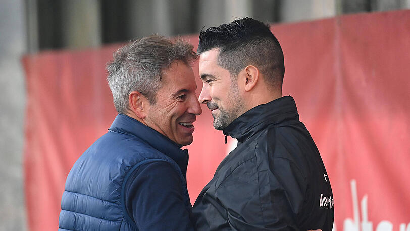 Leitet die erste Trainingseinheit des TSV 1860: Alper Kayabunar, hier mit Präsident Gernot Mang. Leitet die erste Trainingseinheit des TSV 1860: Alper Kayabunar, hier mit Präsident Gernot Mang.