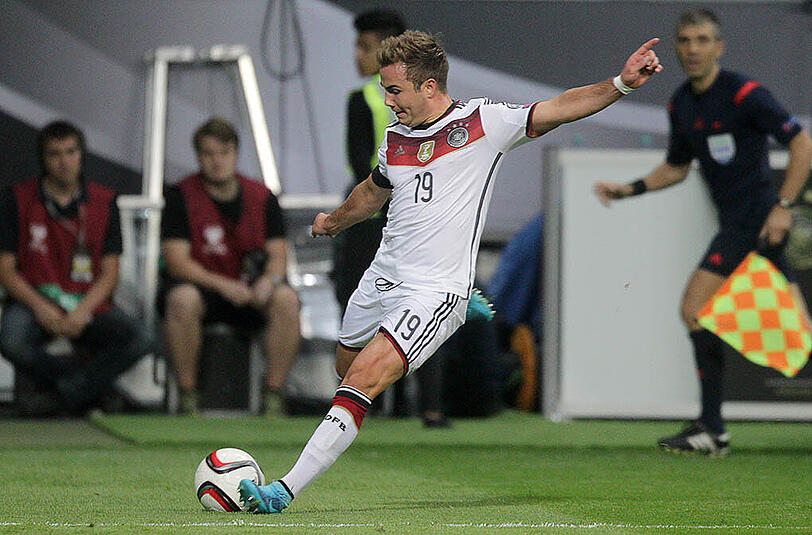 Die DFB-Elf gewinnt das wichtige EM-Qualispiel gegen Polen mit 3:1 und ist jetzt ganz nah dran an der Europameisterschafts-Teilnahme. Die Bilder.