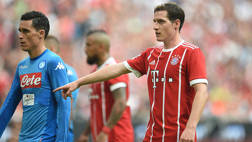 Niederlage beim Debüt: Bayern-Neuzugang Sebastian Rudy (rechts).