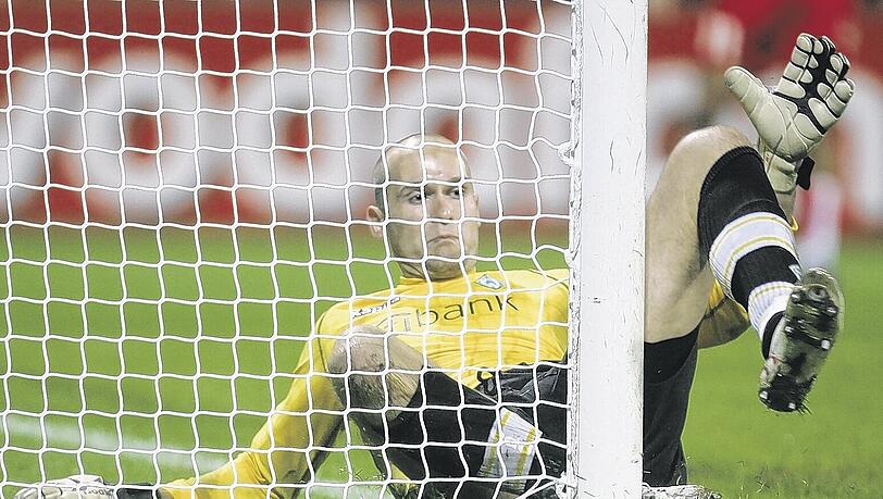Kommt in Athen zu seinem dritten internationalen Einsatz für Werder: Ersatzkeeper Christian Vander darf für den verletzten Tim Wiese ran. Kommt in Athen zu seinem dritten internationalen Einsatz für Werder: Ersatzkeeper Christian Vander darf für den verletzten Tim Wiese ran.