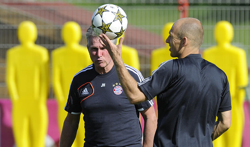 Spannung vor der ersten Champions-League-Prüfung gegen Valencia: Der FC Bayern hat am Dienstagabend nochmal traininert. Hier gibt's die Bilder von der Säbener