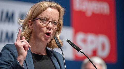Natascha Kohnen spricht beim Landesparteitag der bayerischen Sozialdemokraten.