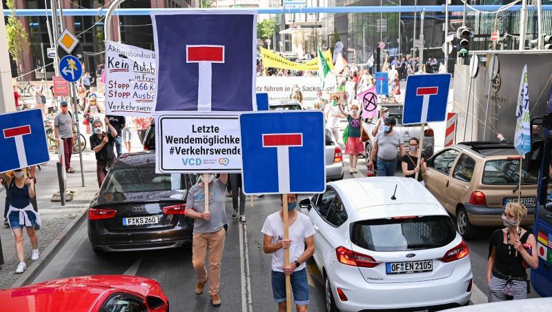Der wachsende Verkehr in den Städten führt immer häufiger zu Protesten. Der wachsende Verkehr in den Städten führt immer häufiger zu Protesten.