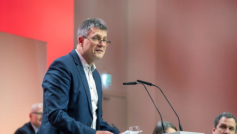 DOSB-Präsident Thomas Weikert ist überzeugt davon, dass eine deutsche Olympia-Bewerbung international gute Erfolgschancen hat. DOSB-Präsident Thomas Weikert ist überzeugt davon, dass eine deutsche Olympia-Bewerbung international gute Erfolgschancen hat.