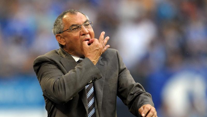 Anpfiff für Löw: Schalke-Trainer Felix Magath fordert bessere Kommunikation. Anpfiff für Löw: Schalke-Trainer Felix Magath fordert bessere Kommunikation.