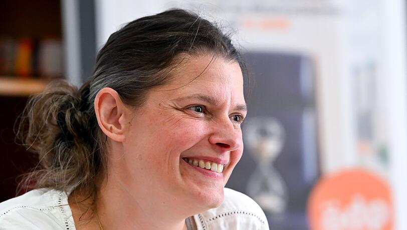 Agnes Becker wirbt für das Volksbegehren zur Amtszeitbegrenzung. Agnes Becker wirbt für das Volksbegehren zur Amtszeitbegrenzung.