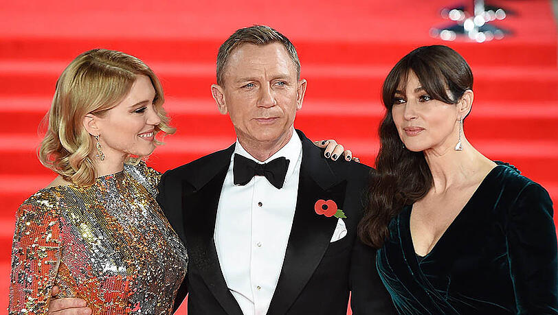 Am Montagabend feierte der neue James Bond-Film "Spectre" Premiere. Klicken Sie sich durch die Bilder des roten Teppichs in London. Am Montagabend feierte der neue James Bond-Film "Spectre" Premiere. Klicken Sie sich durch die Bilder des roten Teppichs in London.