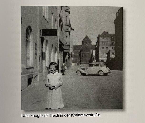 „Nachkriegskind Heidi in der Kreittmayrstraße“: ein Foto aus dem Buch „München – Da schau her!“