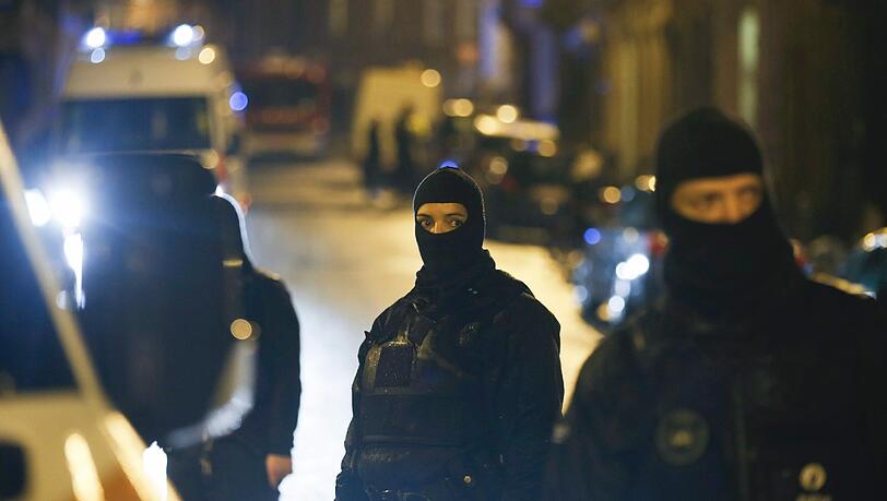 Bilder aus Verviers: Bei dem Anti-Terroreinsatz sind mehrere Menschen getötet worden. Bilder aus Verviers: Bei dem Anti-Terroreinsatz sind mehrere Menschen getötet worden.