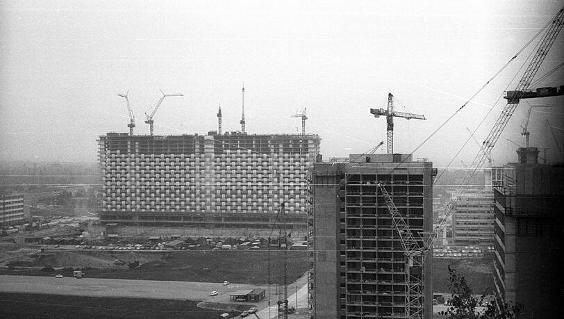 August 1968: Das Arabellahaus wächst in die Höhe. August 1968: Das Arabellahaus wächst in die Höhe.