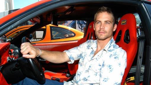 Paul Walker posiert in einem Sportwagen. Jett starb der Hollywood-Star bei einem Verkehrsunfall. Paul Walker posiert in einem Sportwagen. Jett starb der Hollywood-Star bei einem Verkehrsunfall.