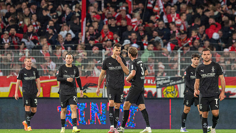 Aktuell auf Tabellenplatz 18: Die Borussia um Kevin Stöger. Aktuell auf Tabellenplatz 18: Die Borussia um Kevin Stöger.
