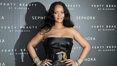 Mit Beauty-Produkten und Mode verdient Rihanna viel mehr Geld als mit ihrer Musik
