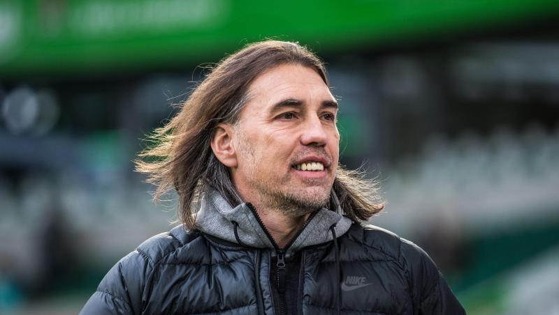 Der FC Augsburg plant über die Saison hinaus mit dem neuen Trainer Martin Schmidt. Foto: Swen Pförtner/Archiv