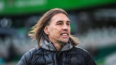 Der FC Augsburg plant über die Saison hinaus mit dem neuen Trainer Martin Schmidt. Foto: Swen Pförtner/Archiv