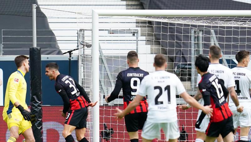André Silva (2.v.l.) brachte Frankfurt beim Heimsieg gegen Union Berlin früh in Führung.