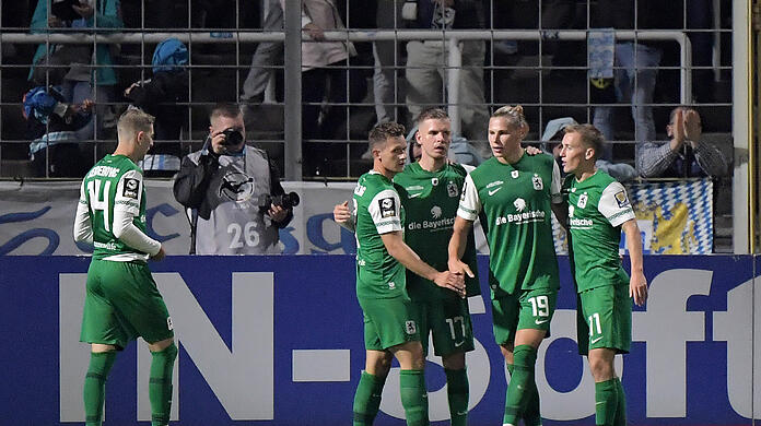 Der TSV 1860 setzte sich am Freitagabend locker mit 3:1 gegen den FC Erzgebirge Aue durch.