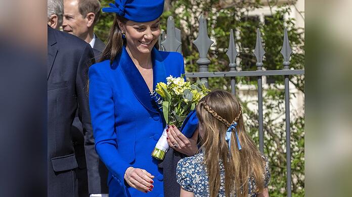 Dürfen die Royals roten Nagellack tragen? Diese Frage sorgt für Diskussionen.