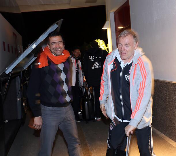Die Stars sind wieder daheim: Der FC Bayern kommt als frisch gebackener deutscher Meister zurück an die Säbener Straße. Die Bilder