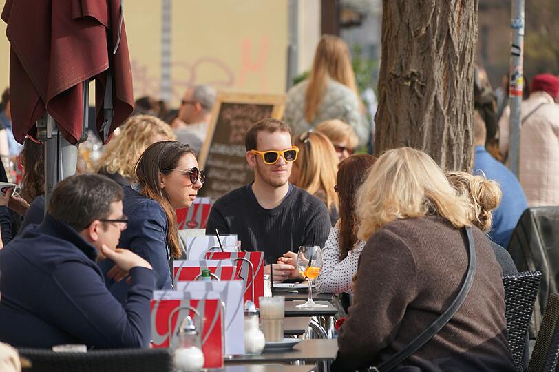So genießen die Münchner das herrliche Frühlingswetter am Wochenende.