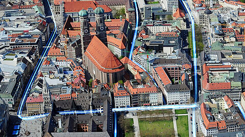 Die Münchner Innenstadt besitzt die weltweit modernste Breitbandtechnologie. Glasfaserleitungen reichen hier bis in die einzelnen Häuser und in die Wohnungen.