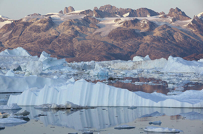 Eisberge im Sermilik Fjord an der südöstlichen Küste Grönlands.
