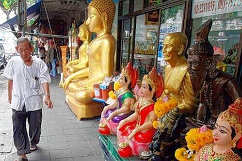 Straßenszene aus Bangkok. Wo er seine Kinder versteckt hat, will Hans B. nicht verraten.
