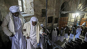 Pilger aus Nigeria in der Geburtskirche. Pilger aus Nigeria in der Geburtskirche.