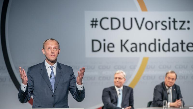 Friedrich Merz (l) versichert im Fall seiner Wahl zum CDU-Chef, einen Bruch mit der Ära Merkel verhindern zu wollen.