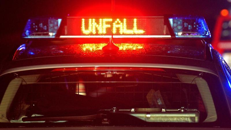 Der Geldregen auf der Straße sorgte für einen Unfall mit vier Beteiligten.