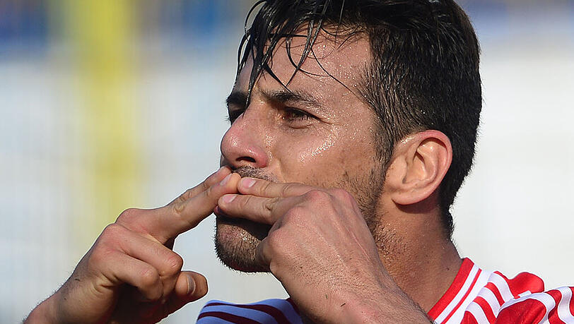 Claudio Pizarro kehrte 2012 zum FC Bayern zurück. Sein aktueller Vertrag läuft noch bis Ende der laufenden Saison. Ist danach Schluss? Claudio Pizarro kehrte 2012 zum FC Bayern zurück. Sein aktueller Vertrag läuft noch bis Ende der laufenden Saison. Ist danach Schluss?