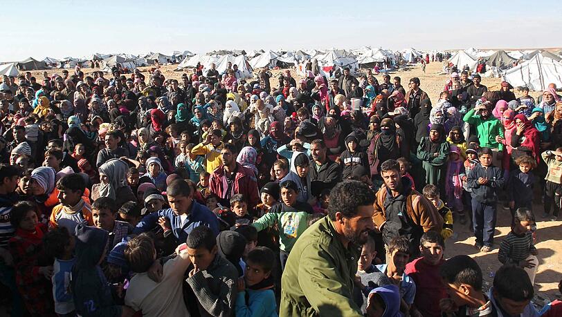 Insgesamt sind mehr als 65 Millionen Menschen weltweit auf der Flucht. Foto: Str Insgesamt sind mehr als 65 Millionen Menschen weltweit auf der Flucht. Foto: Str