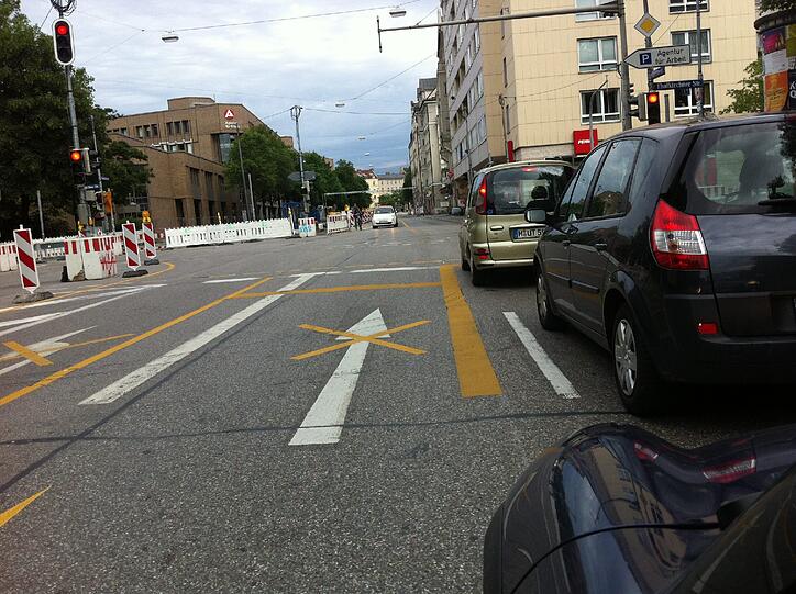 Die Spuren sind gesperrt oder verengt.