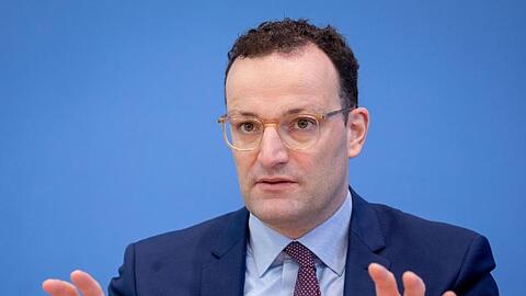 Jens Spahn (CDU), Bundesgesundheitsminister, spricht während einer Pressekonferenz.