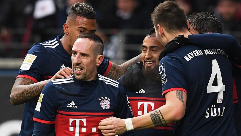 Jubeln für den FC Bayern: Jerome Boateng, Franck Ribéry, Arturo Vidal, Niklas Süle und Javi Martinez (v.li.).