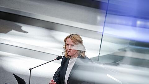 Umweltministerin Steffi Lemke plädiert für eine sorgfältige Debatte zu Klimaschutzthemen.