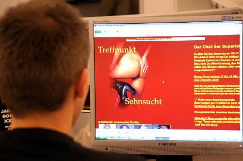 Sex am Arbeitsplatz: Immer mehr Münchner suchen die schnelle Nummer per Mausklick.
