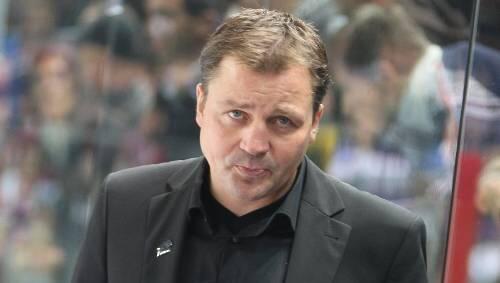 Kommt mit seinen Ice Tigers nicht so recht in die Spur: Trainer Andreas Brockmann. Kommt mit seinen Ice Tigers nicht so recht in die Spur: Trainer Andreas Brockmann.