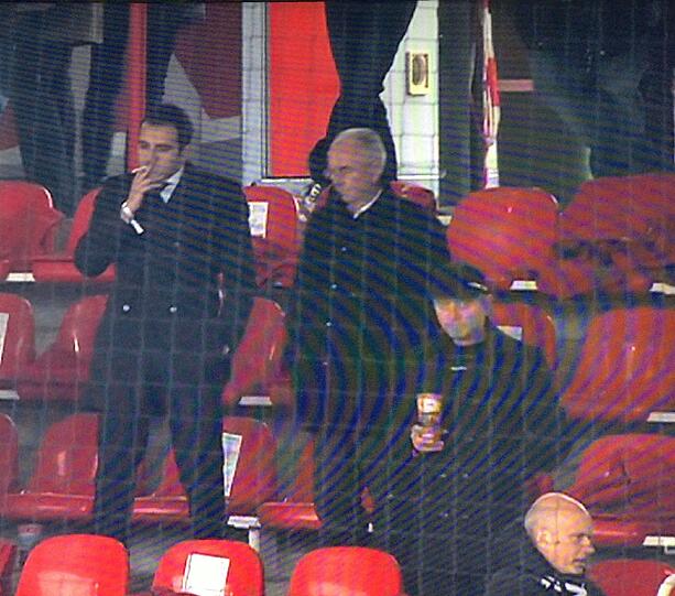 Sven-Göran Eriksson mit Ismaik-Cousin Noor Adnan Hassan Basha beim Löwen-Spiel gegen Union