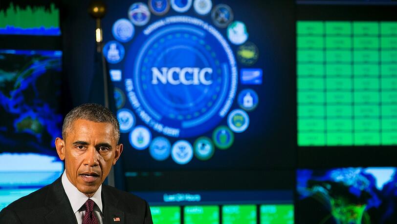 Obama warnte im April, die Bedrohung durch Hacker gehöre zu den größten Herausforderungen für die Wirtschaft und die nationale Sicherheit des Landes. Obama warnte im April, die Bedrohung durch Hacker gehöre zu den größten Herausforderungen für die Wirtschaft und die nationale Sicherheit des Landes.