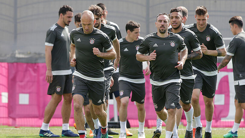 Die Bayern beim Abschlusstraining am Dienstag vor dem Kracher gegen Real Madrid. Klicken Sie sich durch die Bilder.