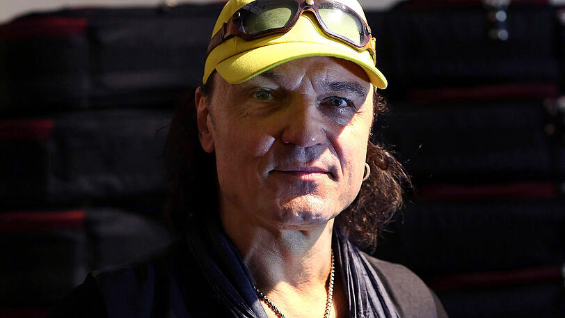 Stadtspaziergänger Sigi Müller hat Scorpions-Gitarrist Matthias Jabs in seinem Laden getroffen.