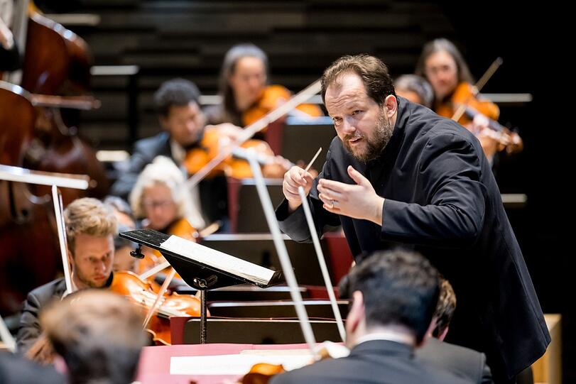 Andris Nelsons und die Münchner Philharmoniker.
