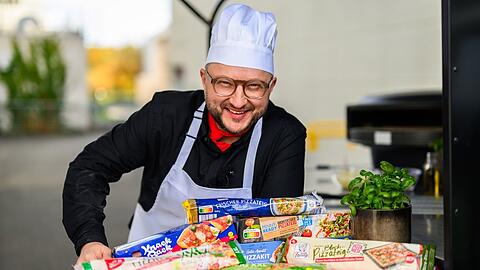 "besseresser": Mit welchen Hilfsmitteln Fertigpizzateig im K&uuml;hlschrank lange frisch bleibt, zeigt Sebastian Lege.