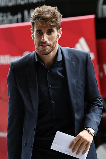 Die Stars des FC Bayern sind in Madrid angekommen! Jetzt gilt es den Fokus auf die Partie gegen Real Madrid zu richten. Die Bilder der Ankunft.