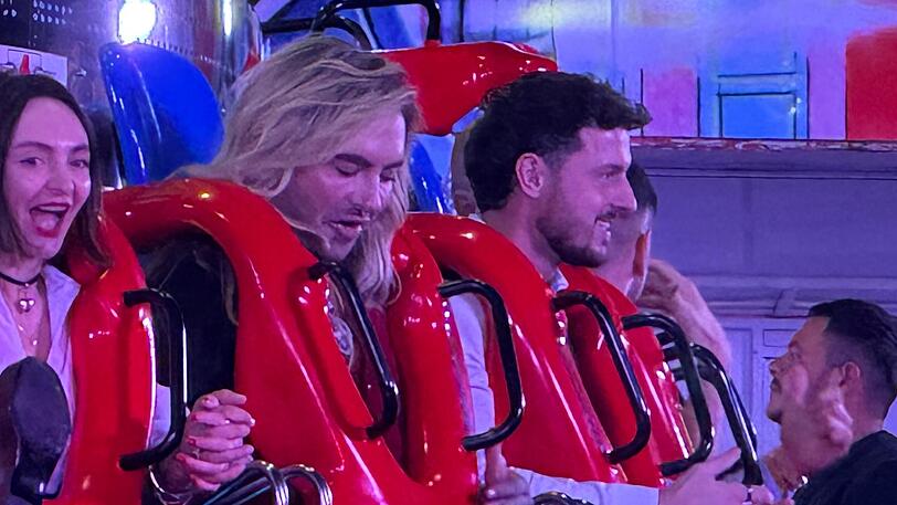 Bill Kaulitz und Jannik Kontalis beim gemeinsamen Wiesn-Date. Bill Kaulitz und Jannik Kontalis beim gemeinsamen Wiesn-Date.