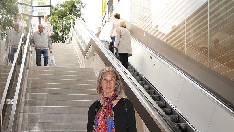 Stachus-Untergeschoss: An dieser Stelle rutscht AZ-Leserin Barbara Lempe aus. Foto: Gregor Feindt Stachus-Untergeschoss: An dieser Stelle rutscht AZ-Leserin Barbara Lempe aus. Foto: Gregor Feindt