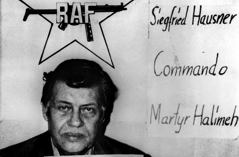 1977 Als Justizminister ist Vogel vor allem mit der Aufarbeitung des RAF-Terrors beschäftigt.