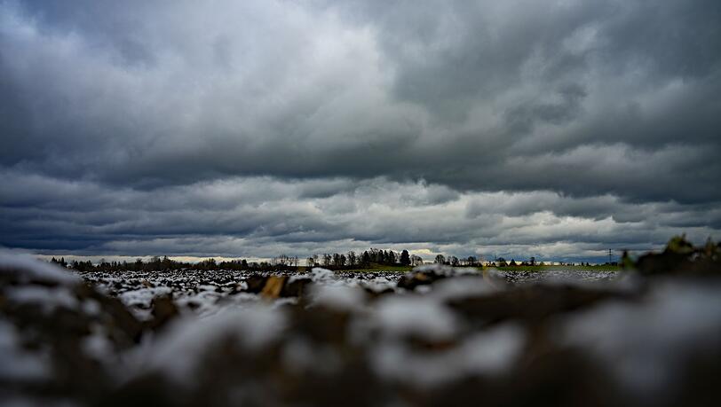 Nach verschneiten Tagen zeigt sich am Wochenende die Sonne. Doch nur von kurzer Dauer.
